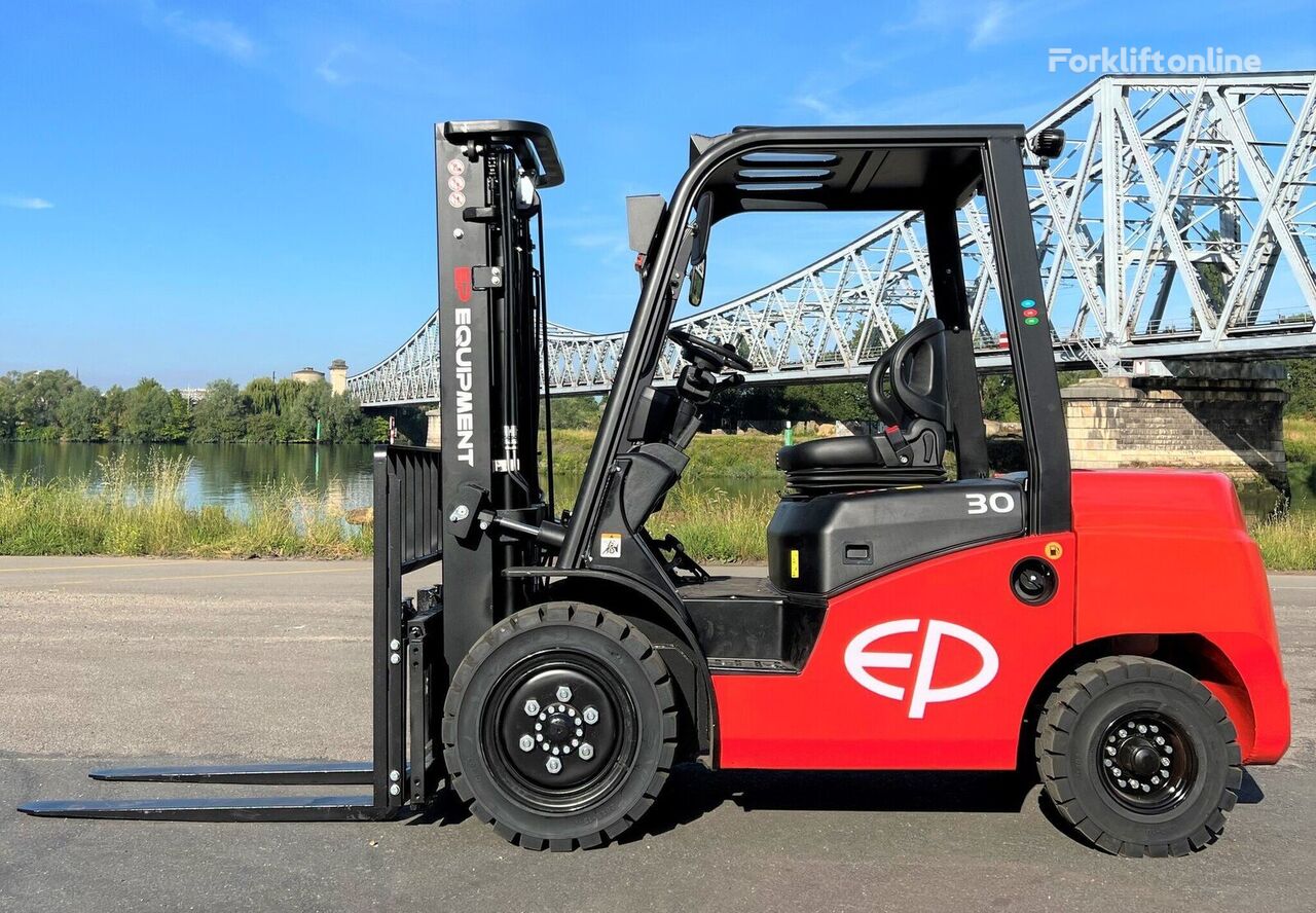 ny EP Equipment  CPCD30T8 diesel gaffeltruck