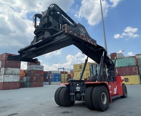 CVS Ferrari F500RS3 reachstacker